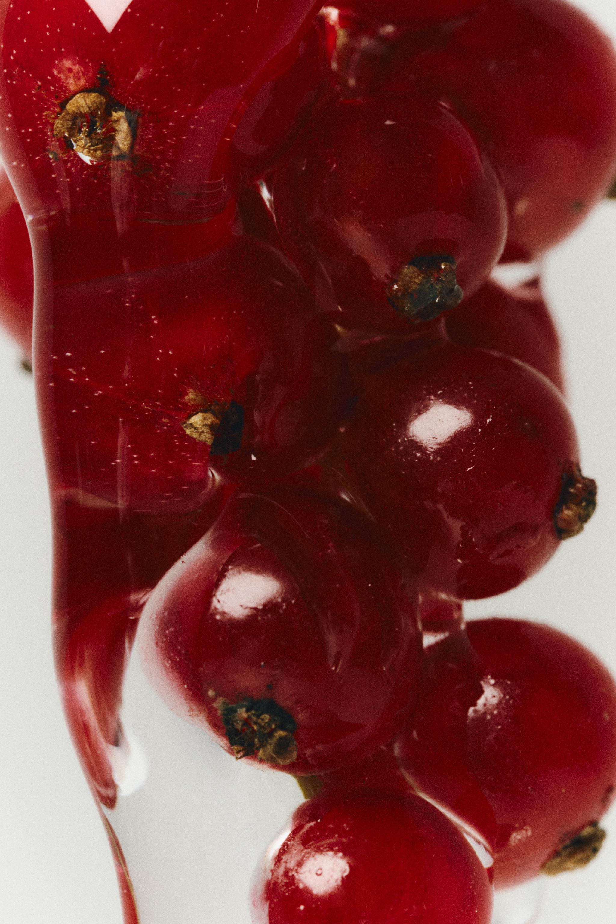SASSY CRANBERRY EDP 100 ML (3.4 FL.OZ).